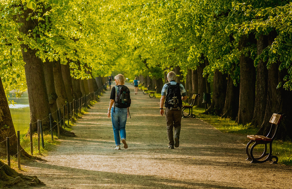 LighterlaterUK's tweet photo. The average person is far more likely to go for a walk at 9pm than 5am.

Time this was reflected in our clocks. 

#Lighterlater https://t.co/hWHimmiOLZ