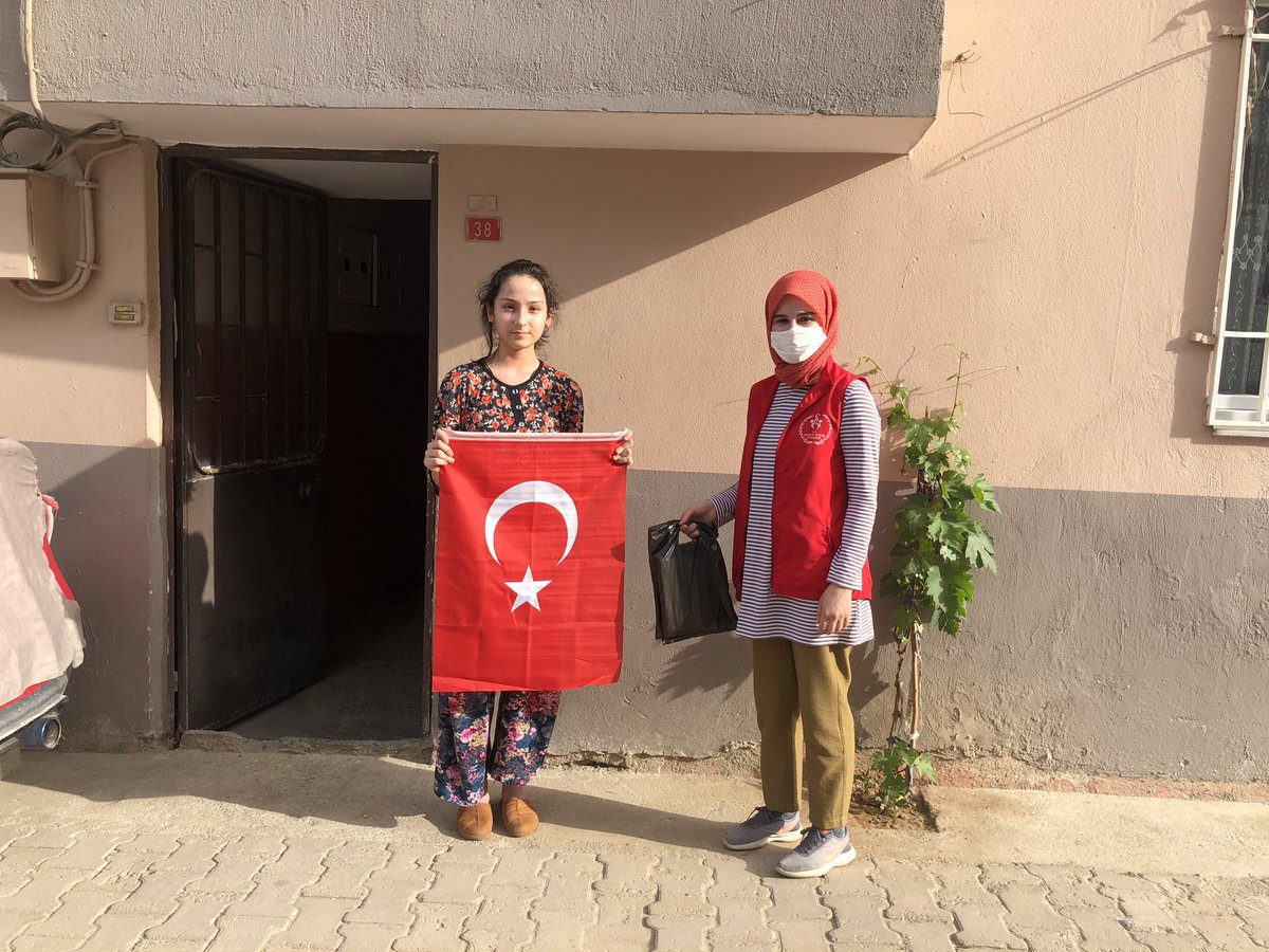 GSB_AhmetliGM's tweet photo. Gözbebeğimiz Gençler, 
sizler evde kalın biz size gelir Bayramınızı kutlarız 🇹🇷😊

19 Mayıs Atatürk’ü Anma Gençlik ve Spor Bayramınız Kutlu Olsun 🌸

#19Mayıs1919
#19MayısRuhuyla
#GSBAhmetliGençlikMerkezi https://t.co/GCQVjoOkOm