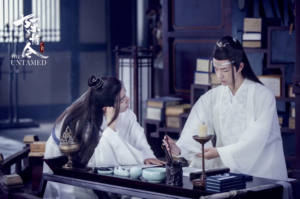 BTS_NATION_ARMY's tweet photo. Find somebody who looks at you like the way Wei Ying looks at Lan Zhan.

#WeiWuxian #WeiYing #LanWangji #LanZhan #WangYibo王一博 #XiaoZhan #XiaoZhan肖战 #TheUntamed #TheUntamedboys #wangxian https://t.co/fEf0ehmHMK