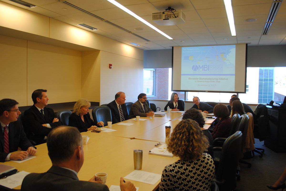 massbiomed's tweet photo. Today is a milestone day. A collaborative effort started building momentum in 2015 to construct a #biomanufacturing hub in #Worcester to complement the
regional cluster. Today, the first tenant in that park is official. Welcome to #WUster #WUXIBiologics!! https://t.co/yLn2KFkLkz