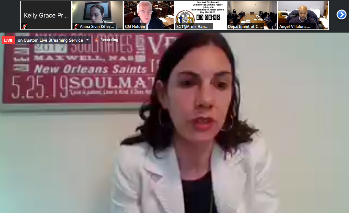 . @CrimJusticeNYC's  @danamariekaplan responds to a ?? from Queens CM  #BobHolden (Why Queens WHY??) ref are ppl being released into the shelter system?Dana says: hotel rooms 4 to everyone and robust referral system in place.Next bob tries 2 air some foolishness & is shut down.