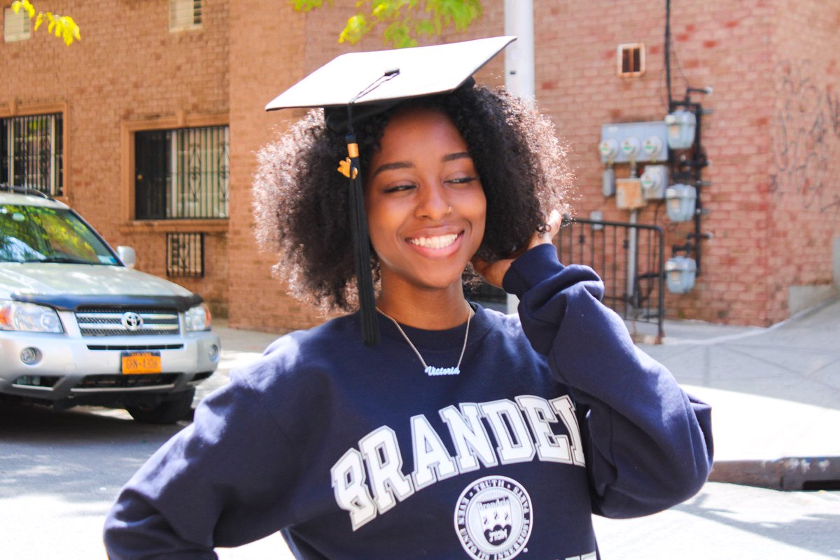 VictoriaB____'s tweet image. “I'm the rose that came from the concrete in the Rolls. I’m like gold, I'm life goals, man, I'm chosen, I'm floatin” —@iamcardib