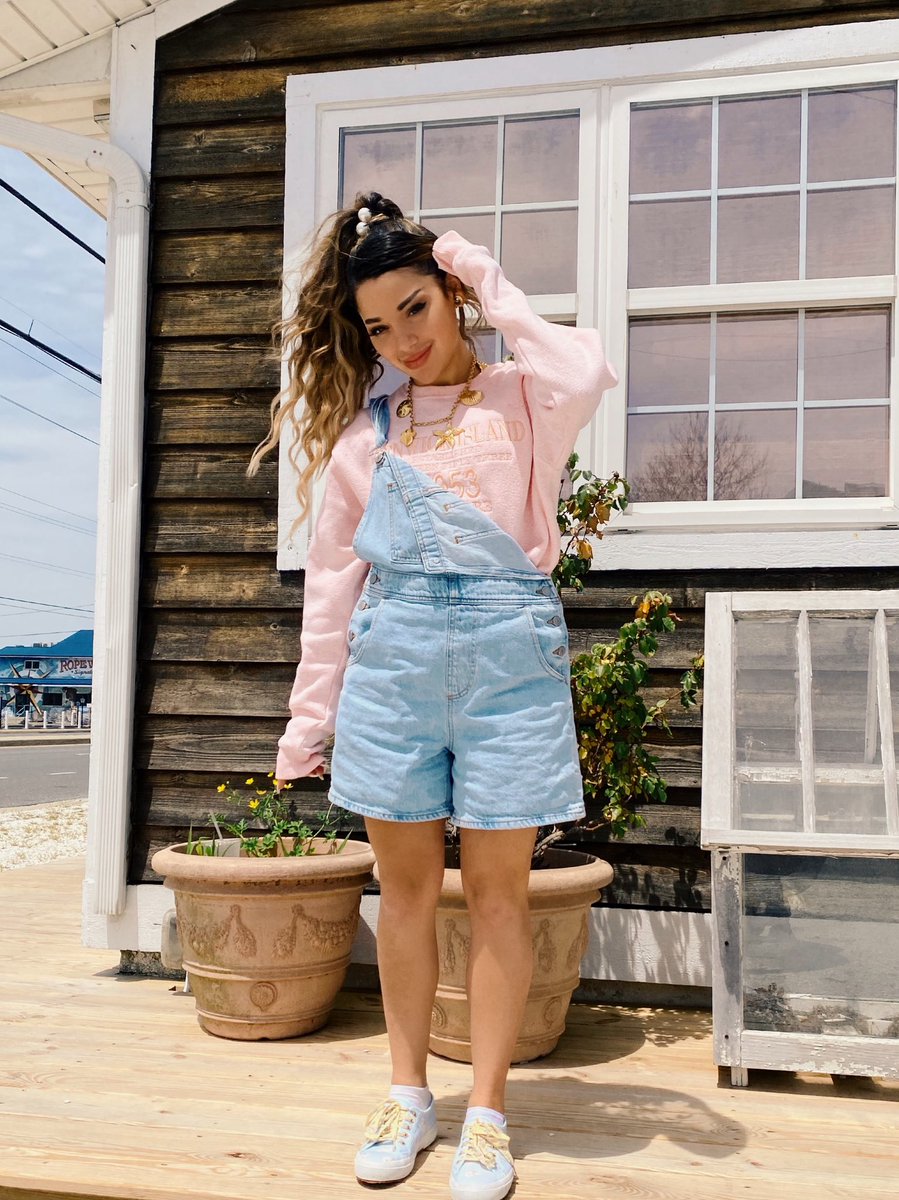 gabcake's tweet photo. 🐚👸🏽🌾 https://t.co/pjL2tjIulR