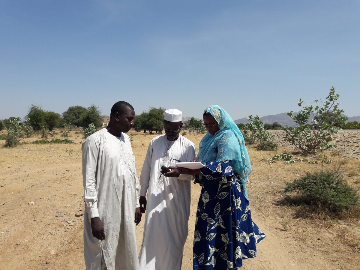 mnabiahmad's tweet photo. Participants collecting data in Mongo, #Tshad. The GIS (using @qgis) and GPS training workshop was conducted by @ICRAF Geo Science team in November 2018 for project PARSAT funded by @IFAD. #capacitydevelopment @btakoutsing @infoParsat235 https://t.co/ZZp1ENrXdA