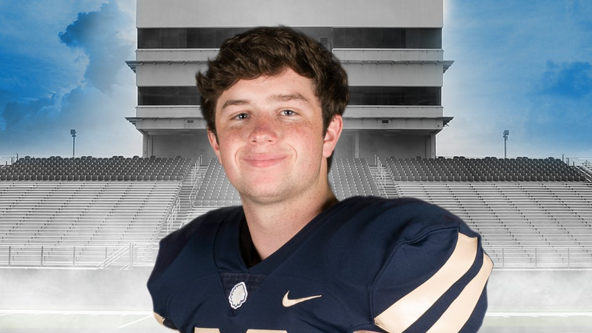 kellerindiansfb's tweet photo. # 28 Devon Duncan  LB  #SeniorSpotlight  #KellerALLIN https://t.co/vxK4LeggpL