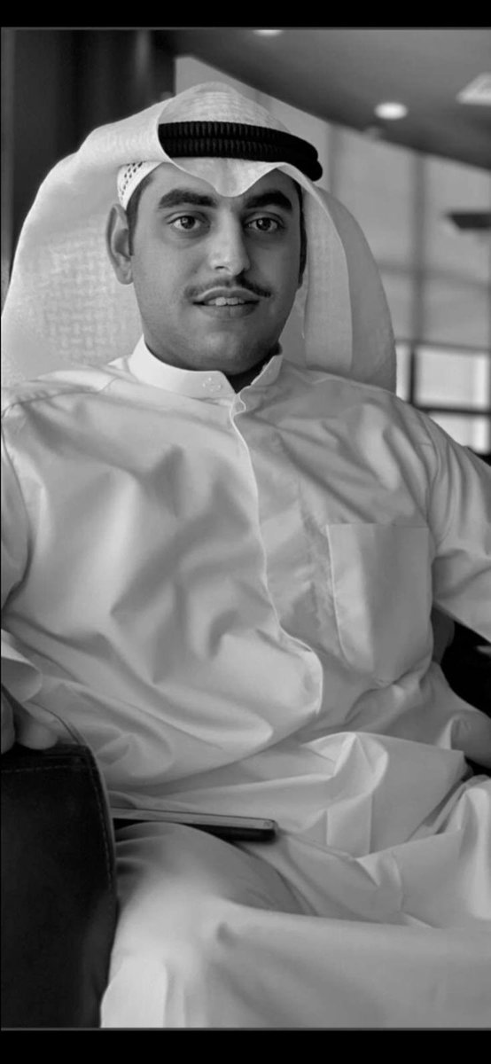 almehri_aa's tweet photo. اللهم إني أشتقت لِميت لن يعوض ولن يعود ربي أرحم اخي واغفرله بقدر شوقي وحُبي له 
اللهم اجعل قبره روض من رياض الجنه اللهُم آنس وحشته في قبره وإجعله في نعيم مُترف واكتب له جنة عرضها السموات والأرض. #محمد المحري https://t.co/BKaOU0YYId