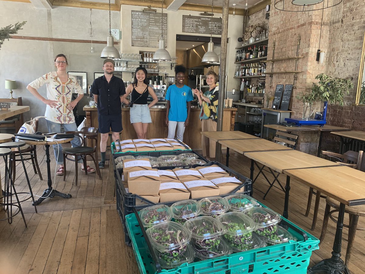 WHYCNunhead's tweet image. Another 50 #fabulous meals delivered #thanks to @BabetteNunhead @PrettyTapas and #youngvolunteer #smiler China #vegetarian #cottagepie and #peasalad #finedining #grateful