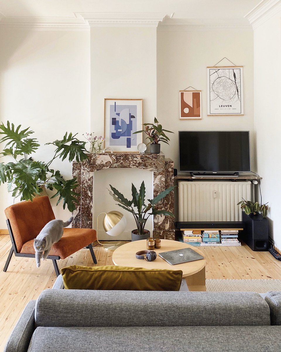 NelsonDeConinck's tweet photo. I’m happy that I got to spend this period of self isolation decorating my new apartment 💜 https://t.co/Ipyz093t7b