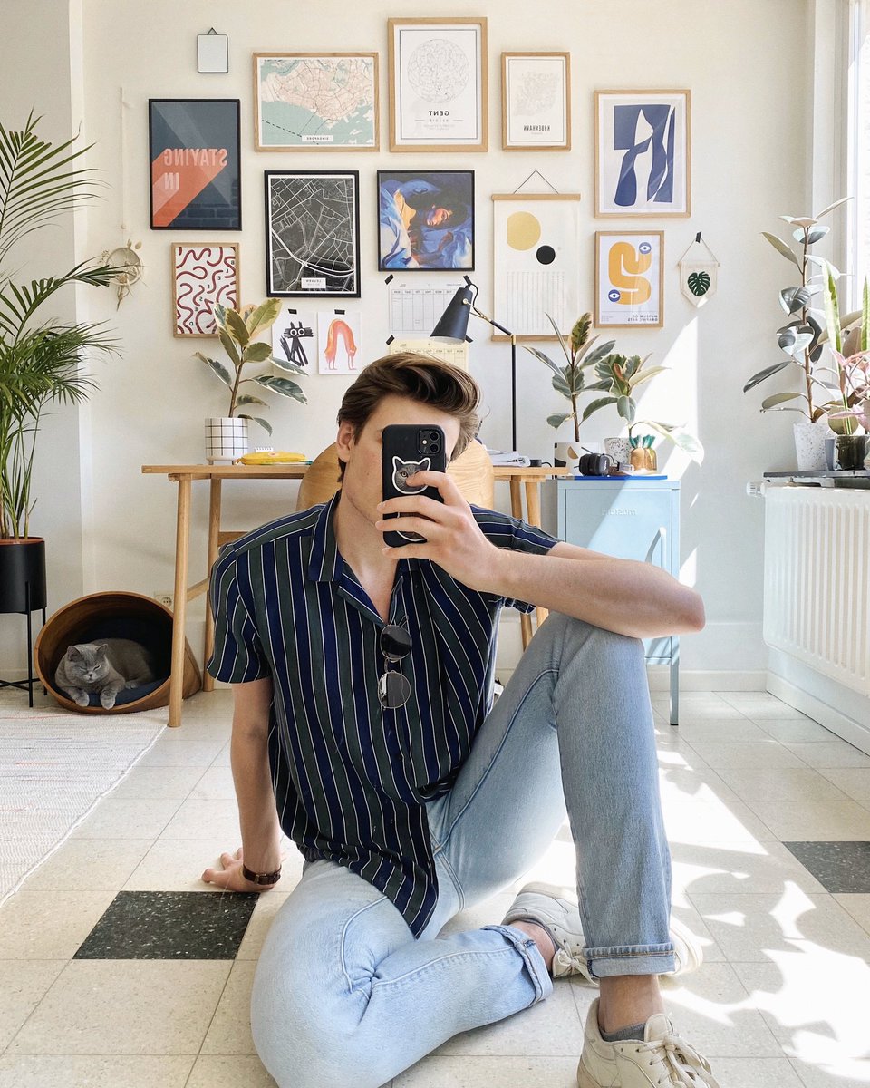 NelsonDeConinck's tweet photo. I’m happy that I got to spend this period of self isolation decorating my new apartment 💜 https://t.co/Ipyz093t7b