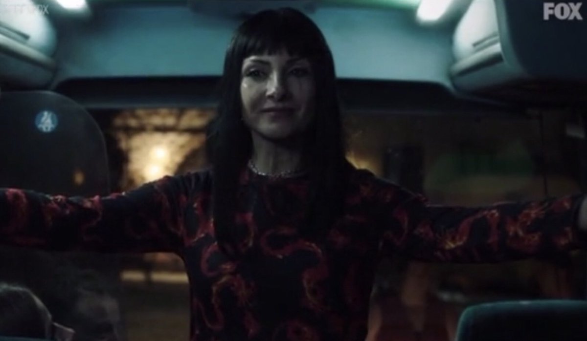ju_offline's tweet photo. Creo que #IvanEscobar ha grabado más de un final para #VisAVisElOasis!
Él quería ver primero la reacción de la audiencia y solo luego decidir que el final perfecto y digno para liberar en el aire es con nuestra Zulema (@Najwa_Nimri) viva u feliz 😎🔥🦂♥️🤣
#VisAVisEnFOX #Zulema https://t.co/nJrzZdEp4X