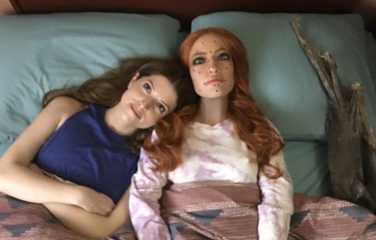 | New/old photos of Anna Kendrick behind the scenes of #Dummy's recordings. (: https://t.co/LjYiyaF9hZ) | New/old photos of Anna Kendrick behind the scenes of #Dummy's recordings. (: https://t.co/LjYiyaF9hZ)