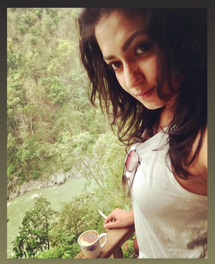 priyankarati's tweet image. Travel stories became memories 
#missingmountains #Throwback #2017 #priyankaratipal ##QurantineLife