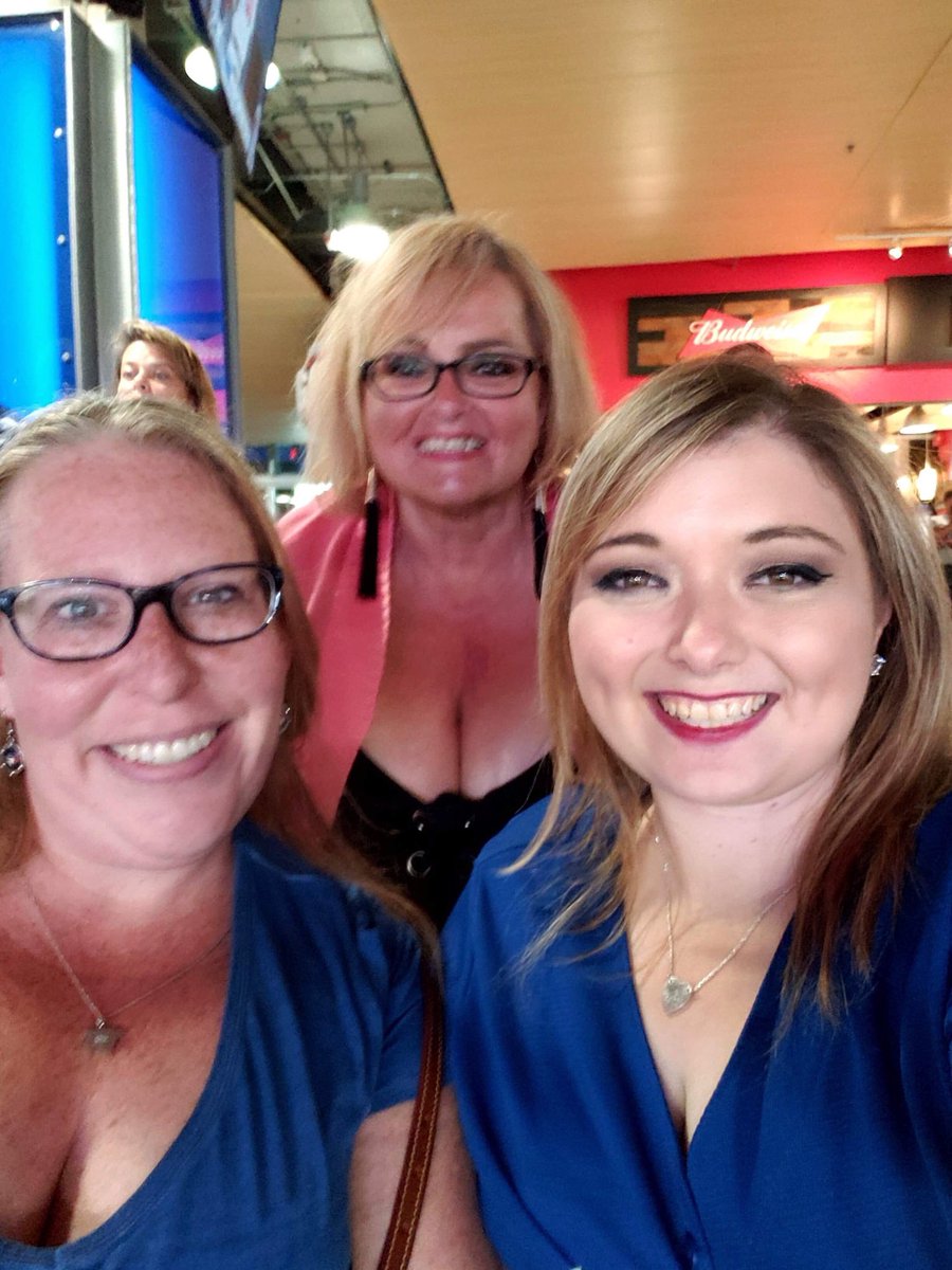 ElyseV's tweet photo. @BlueJays @TD_Canada @JaysCare @foodbankscanada I miss everything about Dome. I miss the smell, the atmosphere, the people, Ace, and the players. There is nothing about it I don’t miss, but it is small price to pay for the safety of my loved ones and community. #FromHomePlateToYourPlate @BlueJays @TD_Canada! https://t.co/bLZIiidnEk