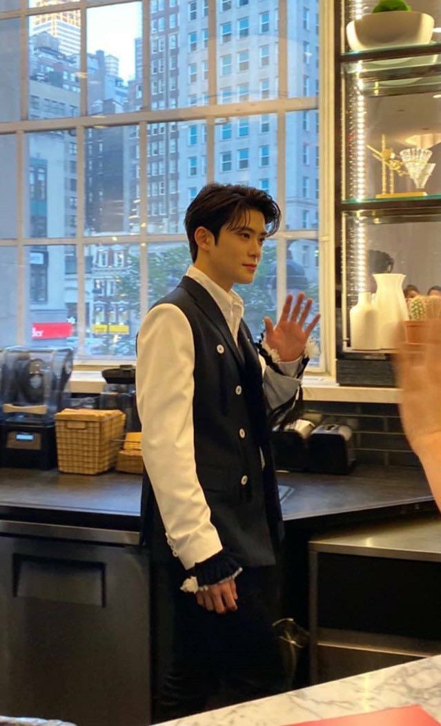 onwarin_'s tweet photo. : มุงๆกูเจอเจ้าชาย
#JAEHYUN
กอดๆนะคะ https://t.co/ObfsZY13Fp