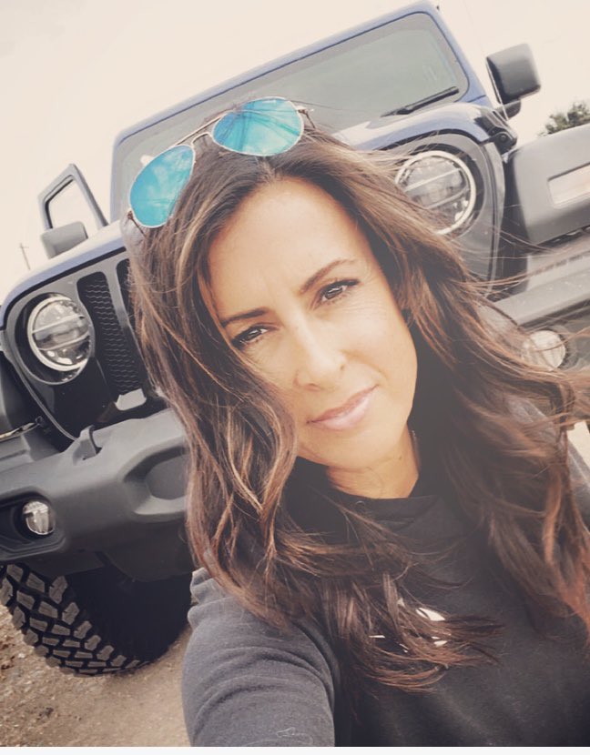 disneymagic01's tweet photo. It’s been awhile but happy Tuesday! 👋 ✨ #jeep #wrangler #jeeplife #jeepnation #jeepgirl #jeeplove #goodvibes https://t.co/sWpUNt1YFt