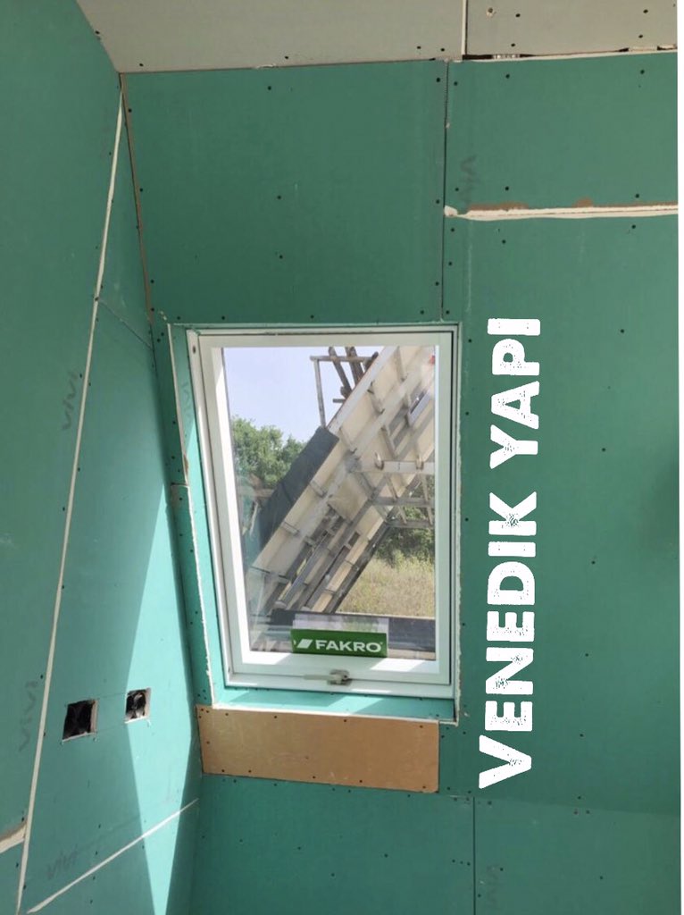 venedikyapi's tweet photo. Bursa şantiyemiz #YerGökDinlesin #YürüyelimArkadaşlar Saat 19.19 #bütünümidim #TRTHaber #trtkapatılsın #Kadirgecesi https://t.co/TwYj8Q2ngp