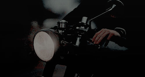 WOOFWOOFMEN's tweet image. ㅤ
ㅤ       ❛❛ La promesa de una noche
ㅤ       inolvidable, la rebeldia hecha  
ㅤ       carne el espíritu de las malas
ㅤ       intenciones. ❜❜
  　  ㅤ —　❪  𝐒𝐈𝐑𝐈𝐔𝐒 𝐁𝐋𝐀𝐂𝐊｡  ❫
ㅤ