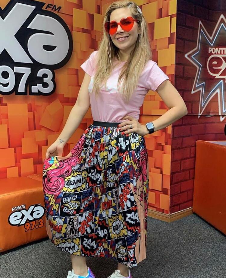 Buenos días para todos excelente inicio de semana🙏🙌 🥴 
Bendiciones para todos 👋 aunque mis brillos les moleste seguiré con pasos firmes.