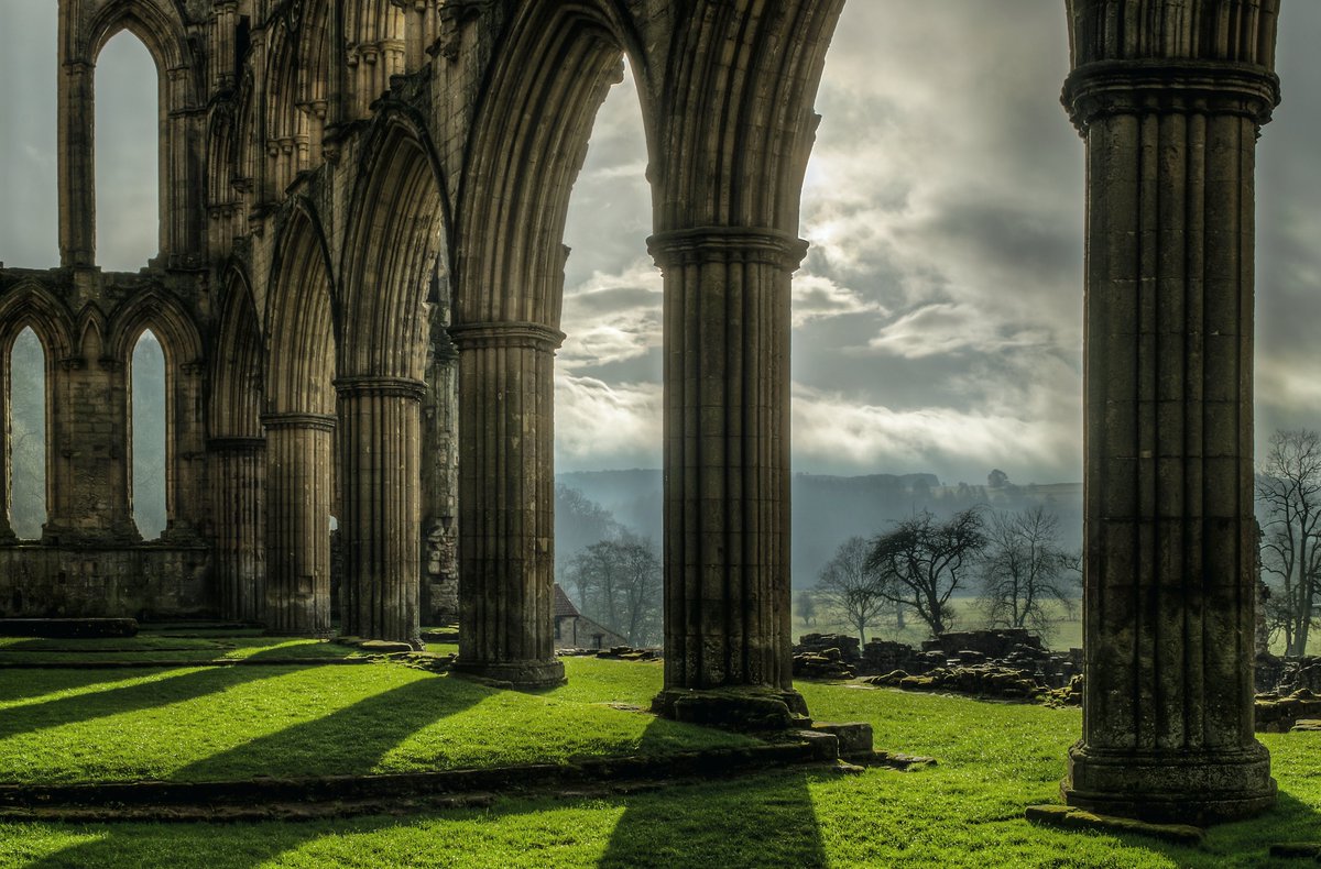 Disc_light's tweet photo. This was my very first 'explored' image in Flickr, Rievaulx Abbey.  It was taken very early in my photographic journey as as you can tell I had a lot to learn! https://t.co/y35ZfPURG2
