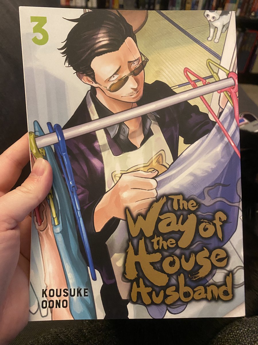 Every volume of this makes me laugh out loud. The chapter with the yakuza guys at the cafe was killing me!!!