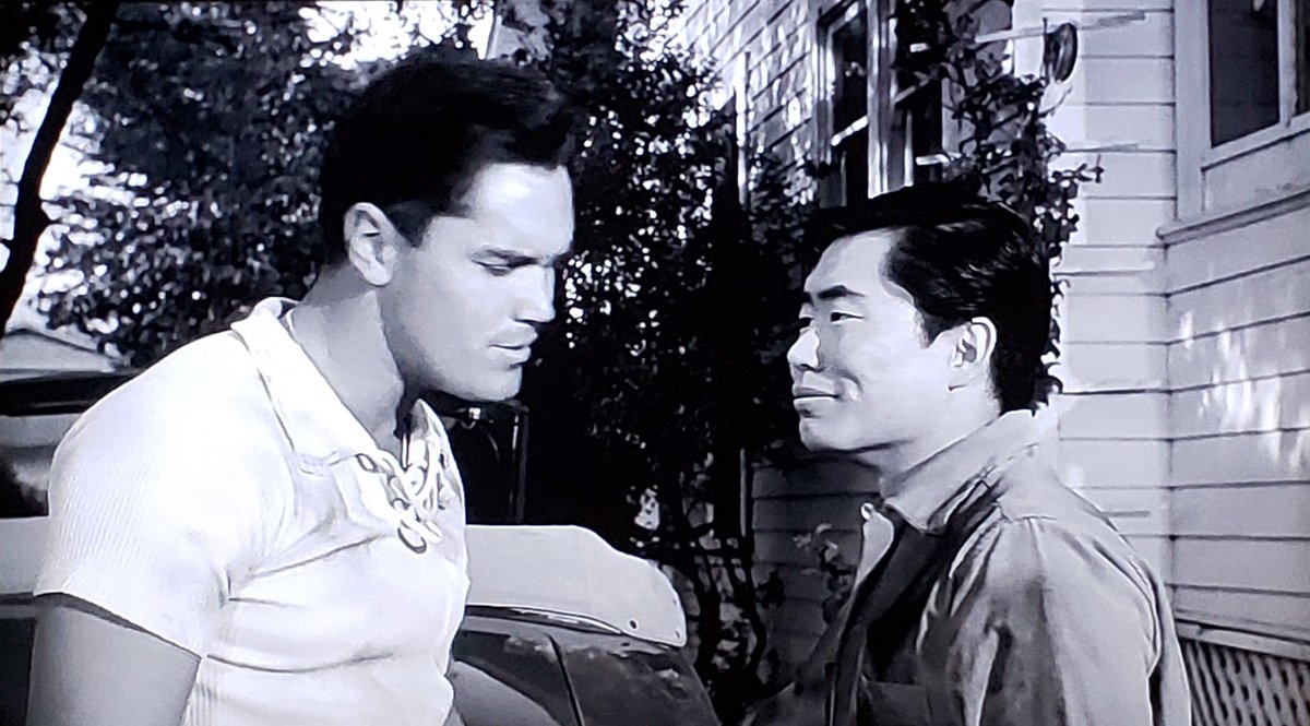 DailyFlickNY's tweet photo. #StarTrek: Future USS Enterprise officers Captain Pike (Jeffrey Hunter) & helmsman Lt. Sulu (George Takei) meet in 1961 war film "Hell to Eternity" -biopic of #WW2 Marine hero Guy Gabaldon, a Hispanic boy raised by Japanese-American family.
#HellToEternity
https://t.co/Mfu08BjJ0j https://t.co/AIbf9JIbWi