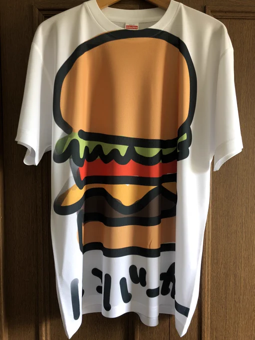 マストなシャツ届いた 