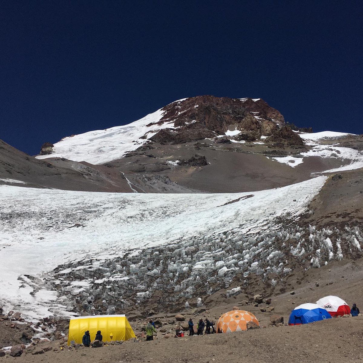 Rufllezz's tweet photo. Campo 3 🦙 Aconcagua 

#aconcaguasummit 
#febrero2020 https://t.co/pMNRb9jTtW