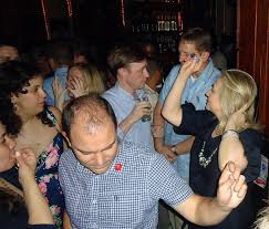 Valenti37175817's tweet photo. @hellfireLarry84 @foodandwine @HillaryClinton una come mierda bailando.
#PendejoVirus #obamagate #PizzaGate #Adrenochrome #HollywoodPedos #ObamaGate2 https://t.co/RwotqrToHX