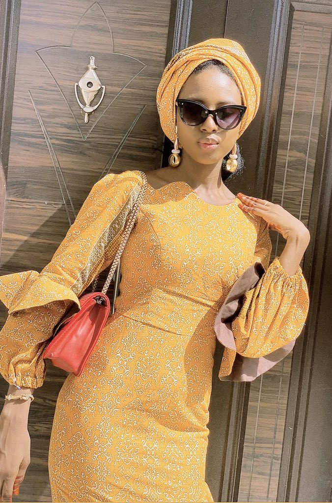 sauderht's tweet image. Yellow is the new black💛🖤#eidmubarak