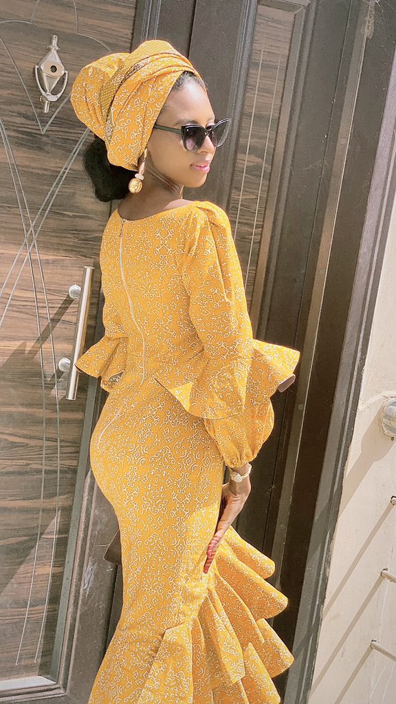 sauderht's tweet image. Yellow is the new black💛🖤#eidmubarak