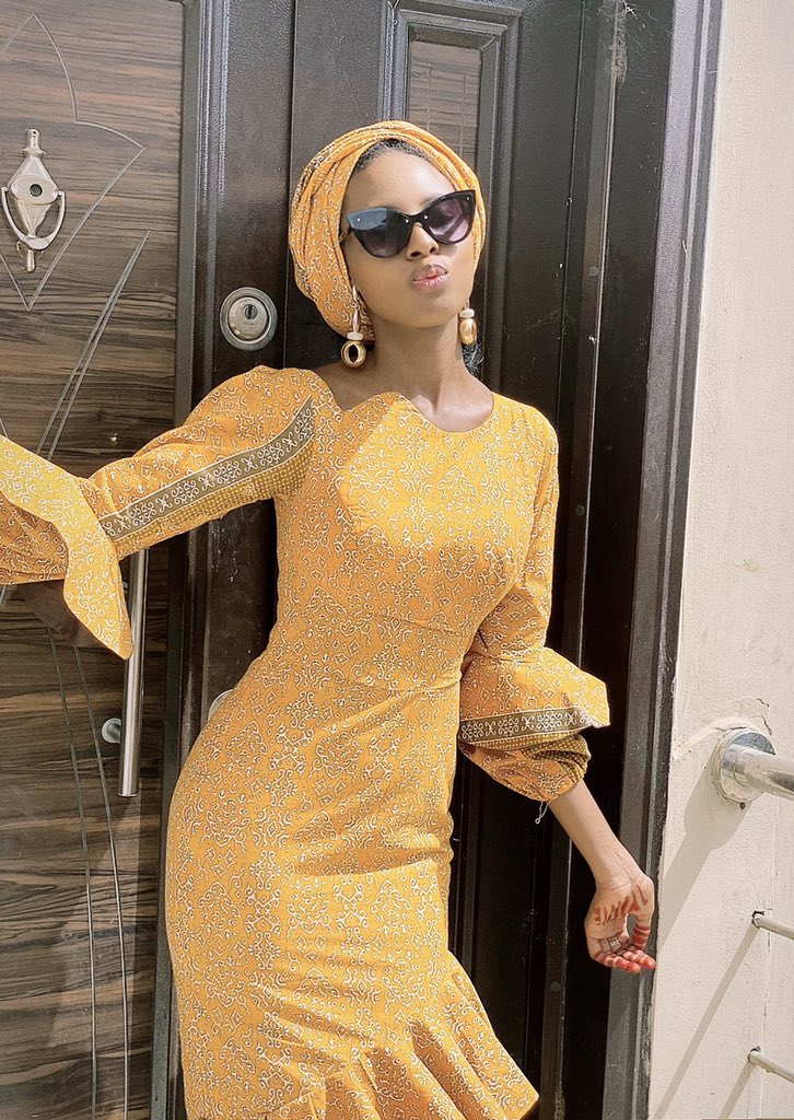 sauderht's tweet image. Yellow is the new black💛🖤#eidmubarak