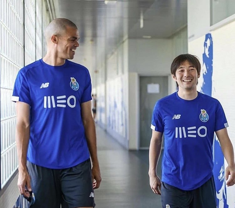中島翔哉の嫁 妻 の宗教と画像と病気 日本代表復帰とアトレティコ 芸能人の旦那さんと嫁さん調査隊