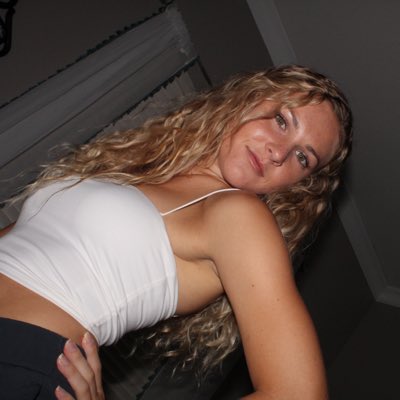 Morgannnhall2's tweet photo. Soft smiles #NewProfilePic https://t.co/yNk90knEem