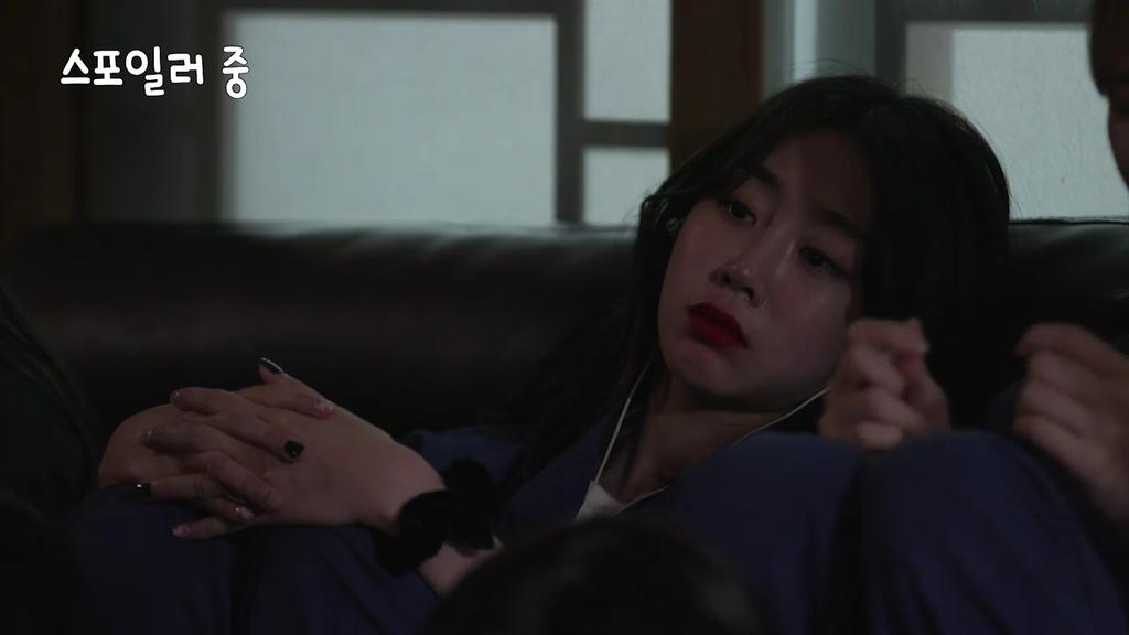 they are such a mood when doing a movie marathon. i am that jiae type of person 