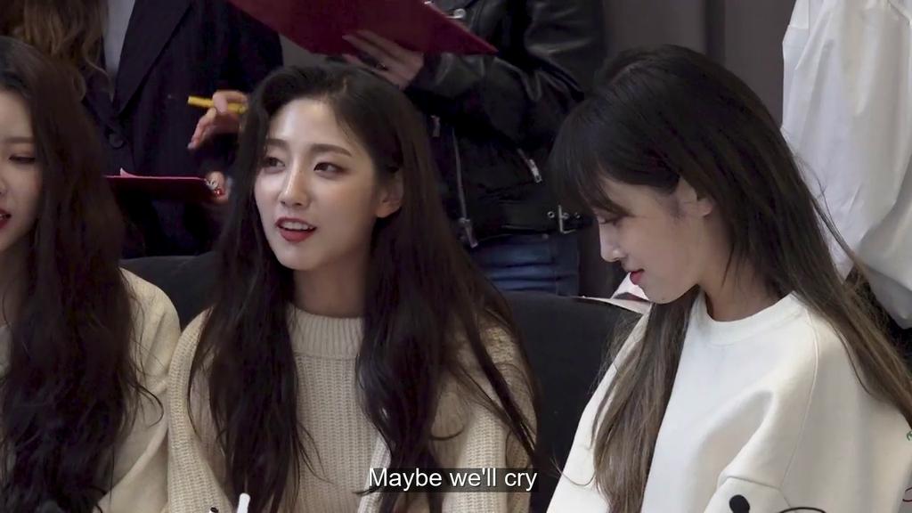 i am not ready for this "i'm sorry" game  remember that episode from lovelyz in wonderland when the members were asked who's the member they feel sorry for the most 