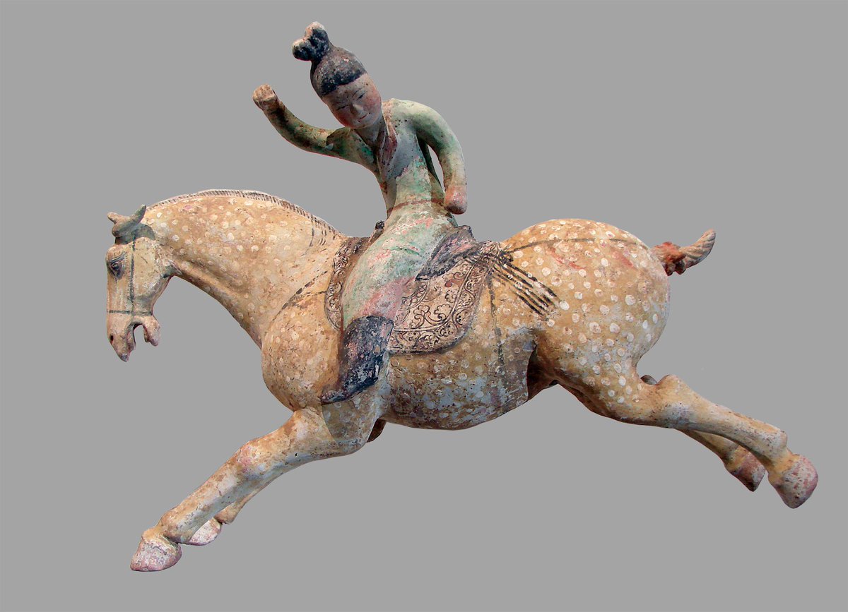 The Musée Guimet in Paris is home to a remarkable sculpture from the Tang dynasty of a Chinese woman playing polo. Remarkable not only because of its artistic qualities, but for its witness to the tolerant, prosperous & cosmopolitan society that was Tang dynasty China. 1/