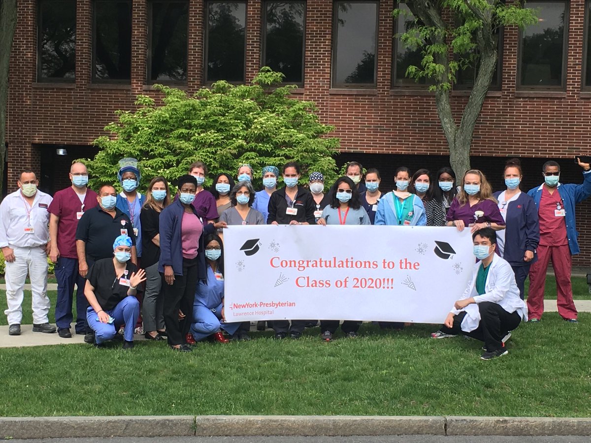 Bronxville High School Class of 2020 organized a parade to salute the Health Care Workers at NYP Lawrence. We applauded the Class of 2020!