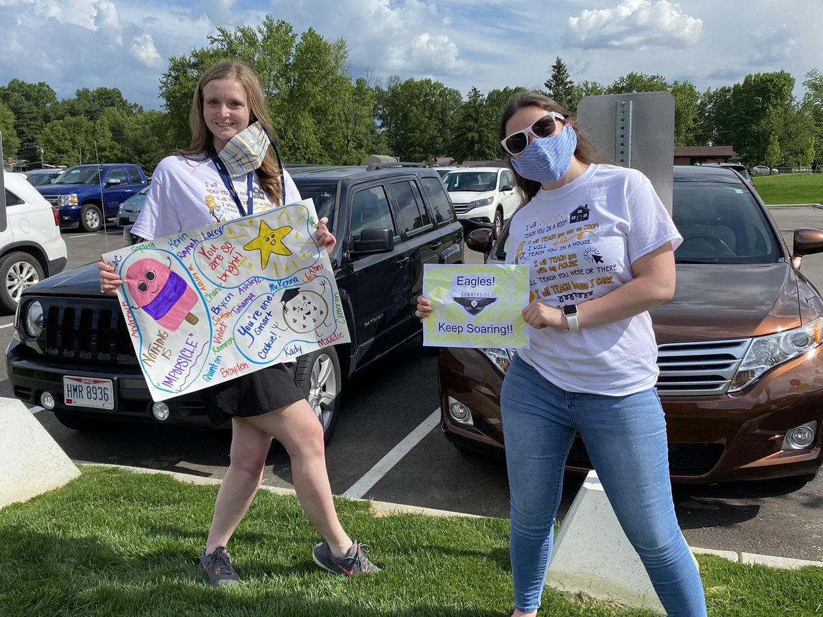 RachelHain2's tweet photo. Wonderful evening at @SummersideElem to say farewell to our 5th graders 💛🖤🦅 #LoveWC #WCConnect @WestCler https://t.co/geQHfzsVtf