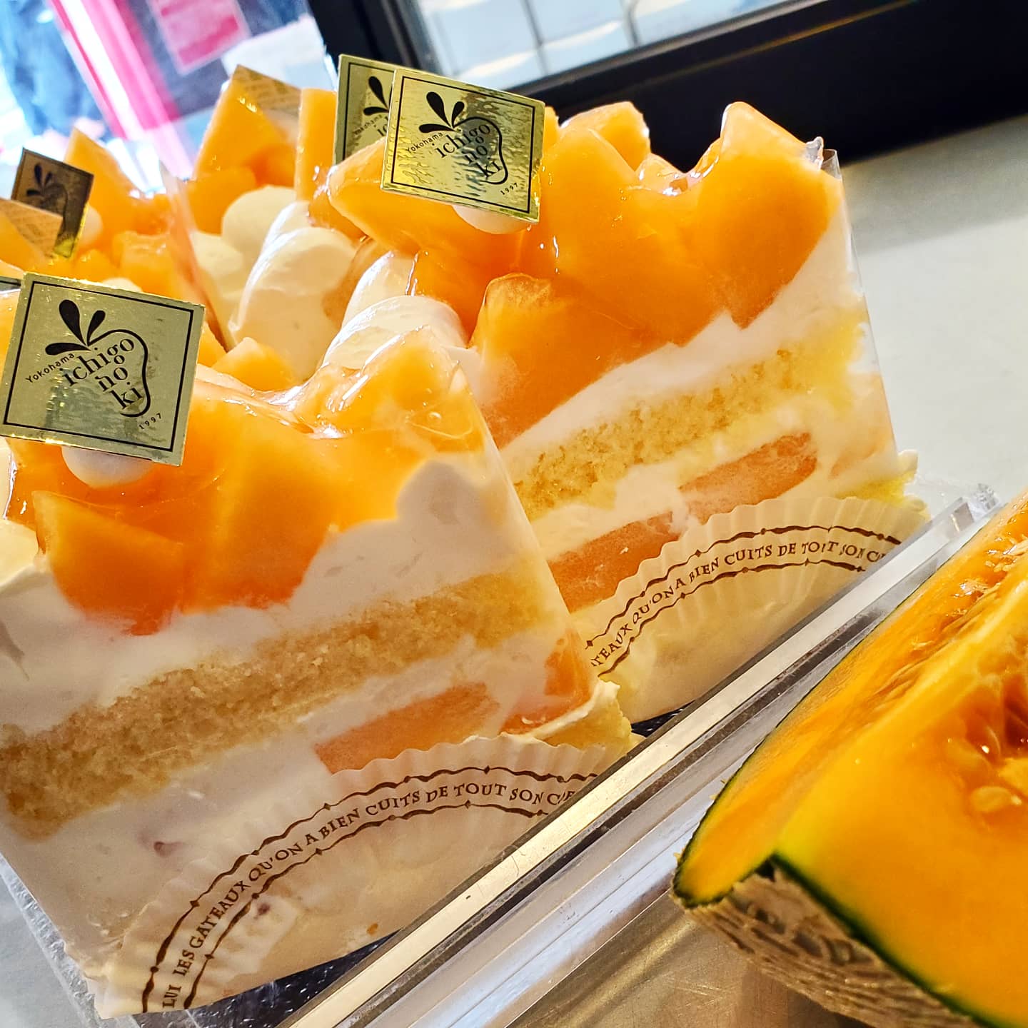 Twitter 上的 Ichigonoki Yokohama いちごの樹 糖度18度以上メロン のショートケーキに赤肉も登場です たっぷりの果汁 とろけるような食感をお試しください いちごの樹 いちごの樹本店 ケーキ屋さん 横浜市 港北区 日吉 高田 横浜fマリノス マリノス