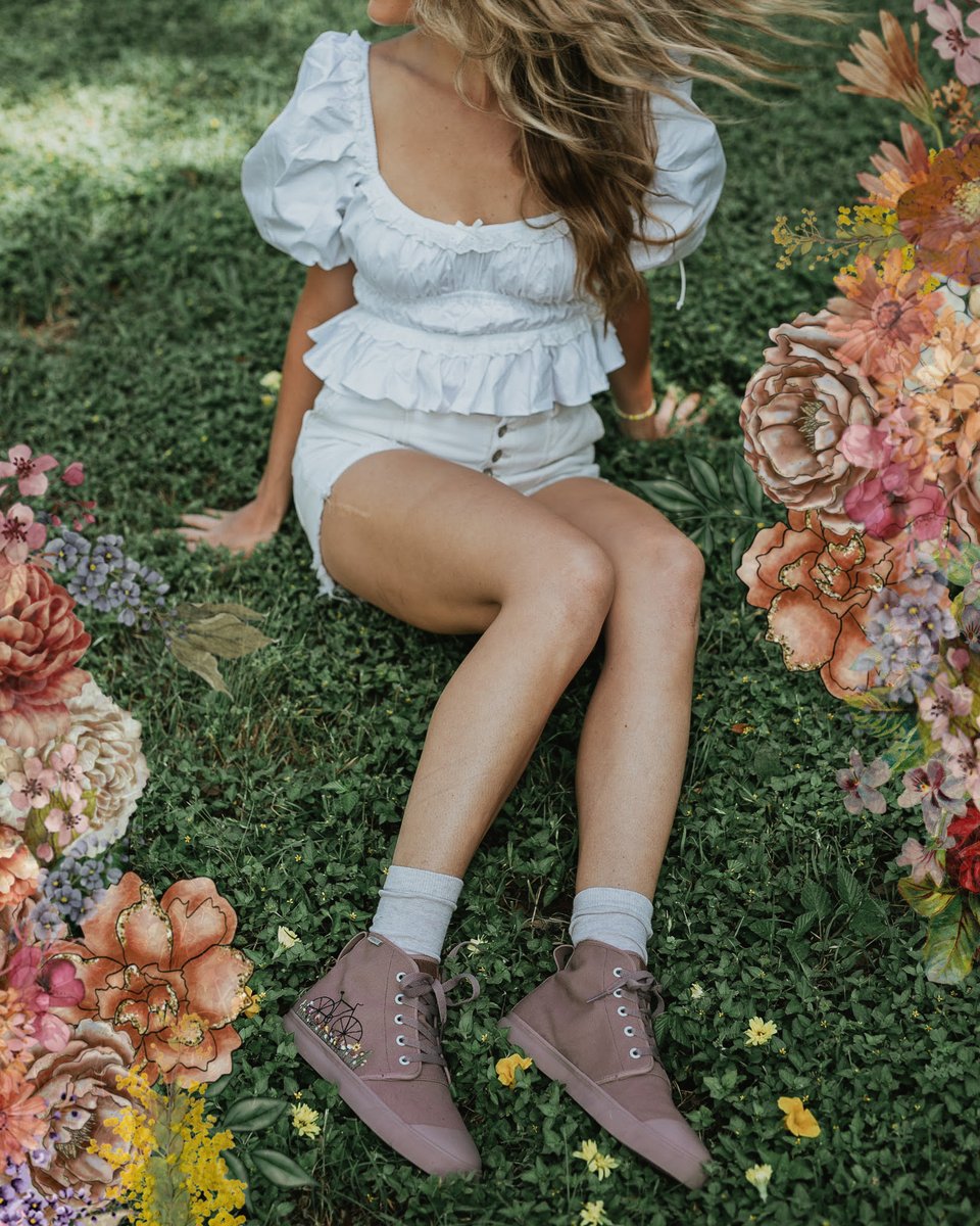BangsShoes's tweet photo. "The desire to create is one of the deepest yearnings of the human soul." -- Dieter F. Uchtdorf ๐งกโ๏ธ|| #BANGSart ft our new Flower Pedal High Tops! PRE ORDER IS OPEN! Grab them up today for delivery in 2-3 weeks! โจ๐ฒ๐ธ https://t.co/QYkj4k6BcJ