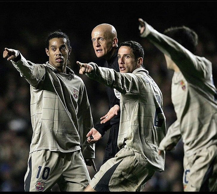 thinlion1's tweet image. Caption this