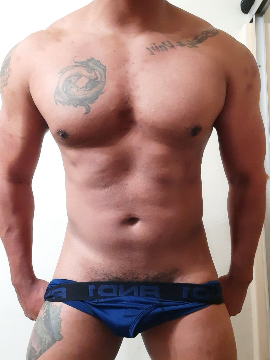 Alexandboyy's tweet photo. Out here working on my #dadbod
#abdldaddy #dom #bullintraining #sizematters https://t.co/4qlajcqVTS