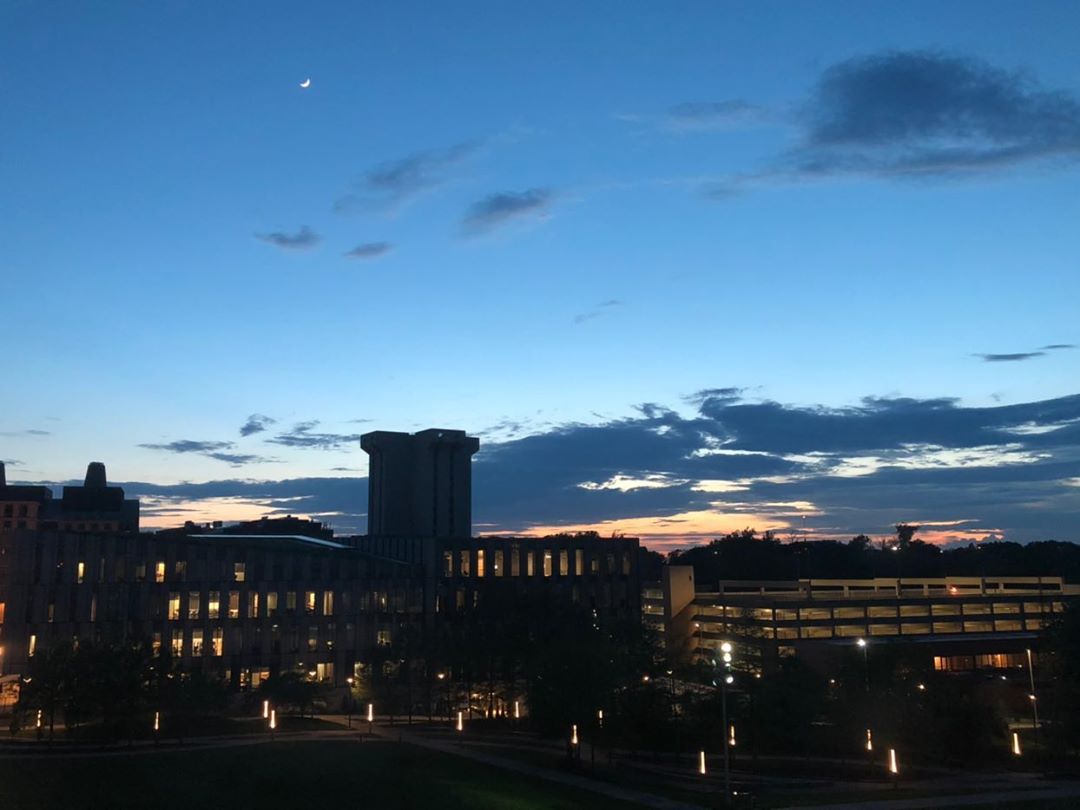 LindnerCollege's tweet image. That view ... 😍

Photo captured by Komronbek Rakhimov, BBA &apos;24

@uofcincy @UCAdmissions @UC_Global #campus #campuslife #campusarchitecture #campusatsunset #campusatnight #sunset
