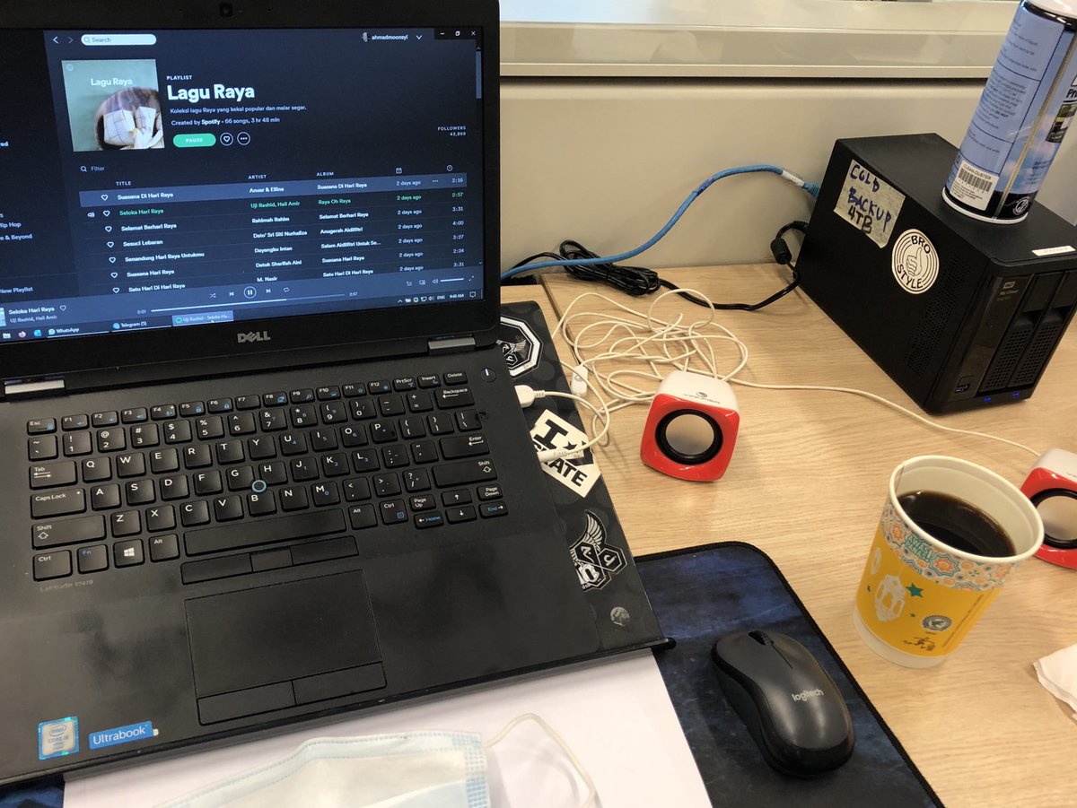 moonsyi's tweet image. #datfeel dapat minum kopi siang siang before work...