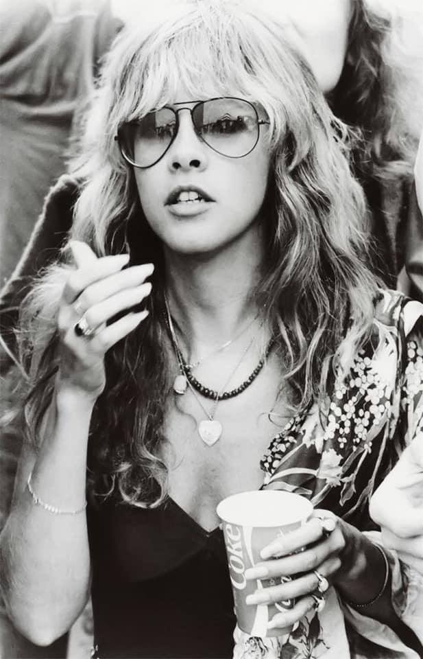 Happy 72nd birthday to the goddess, Stevie Nicks  