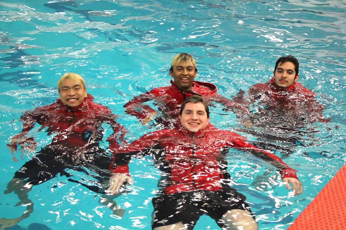 CantonSwimDive's tweet photo. HUGE shout out to our senior swimmers, these guys had a big impact on our team and we can’t wait to see what they do in the future. 
#californiaoranges #californiacows https://t.co/kmyX8sFs6w