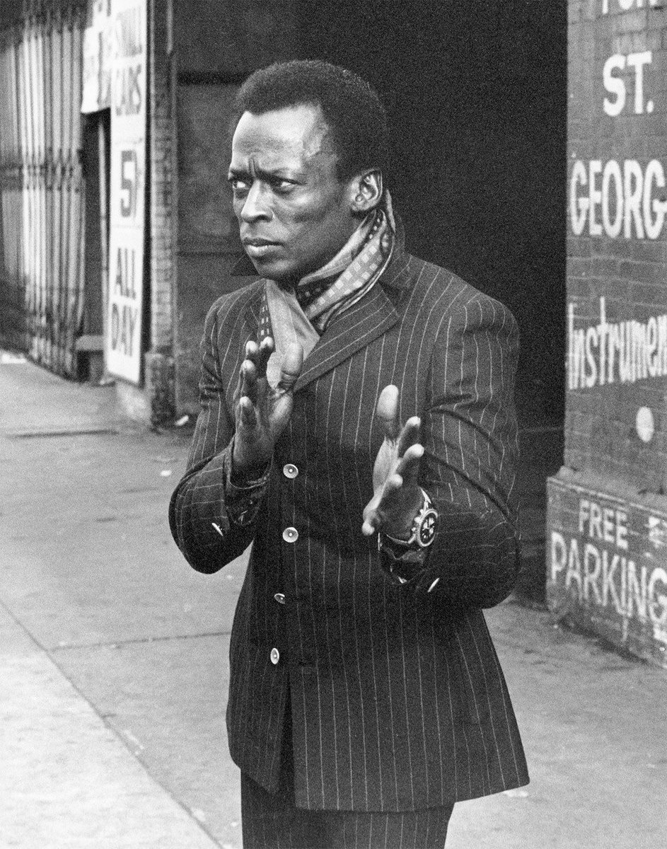 tedgioia's tweet photo. Miles Davis would have turned 94 today, and many are rightly celebrating his music—but let's also give proper respect to the man's wardrobe. https://t.co/POr5ni5dD5