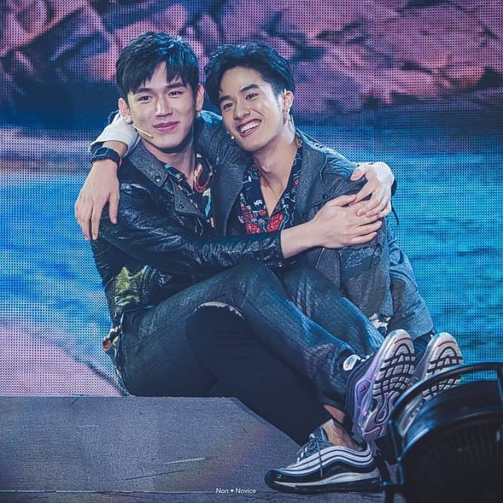 the only voice that can be heard are our breaths. it kept me safe. it kept me warm. #Tawan_V  #Newwiee