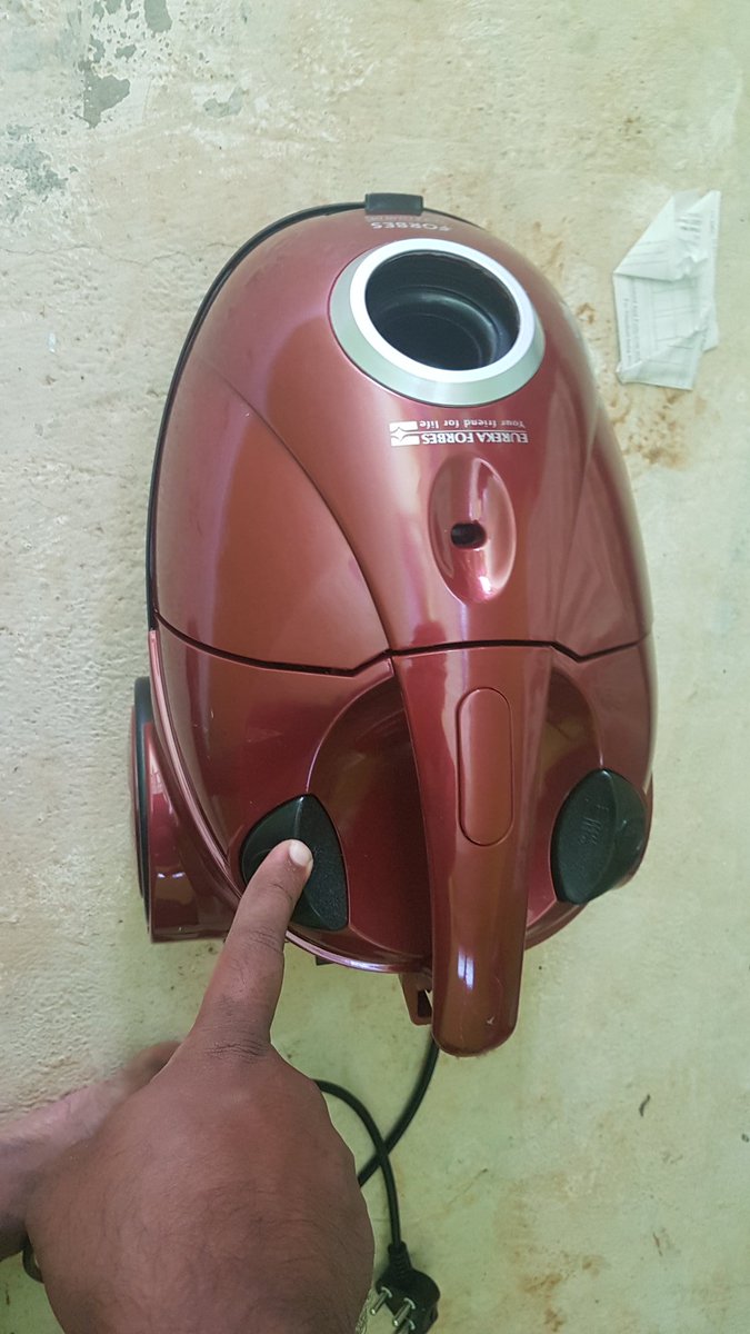 raki020's tweet photo. @AmazonHelp I was ordered Eureca Fobes Vacuum cleaner and it was delivered to me on May-18-2020 but power button not working on the day they delivered and I'm unable to reach customer care also. As per my page they have even close the 10 days replacement policy option. Pls help https://t.co/NXH9kgUPuy