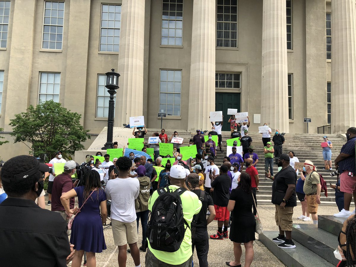 micheckmag's tweet photo. TODAY IN KY #KennethWalker 

#BREONNATAYLOR #STANDWITHBRE #BLACKLIFE #STAYSTRONG #WEWILLRISE #miCheckmag #miCheck1two https://t.co/kczDTKo7cy